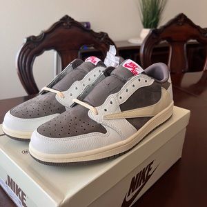 Jordan 1 Travis Scott Reverse Mocha size 11 brand new